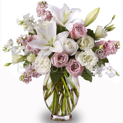 Bouquet romantico con fiori bianchi e rosa per Compleanno